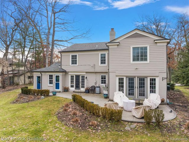 110 Denbar Road, Bloomfield Hills, MI 48304