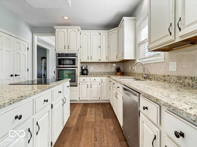 9011 Anchor Bay Drive, Indianapolis, IN 46236