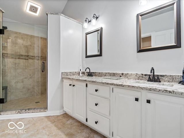 9011 Anchor Bay Drive, Indianapolis, IN 46236