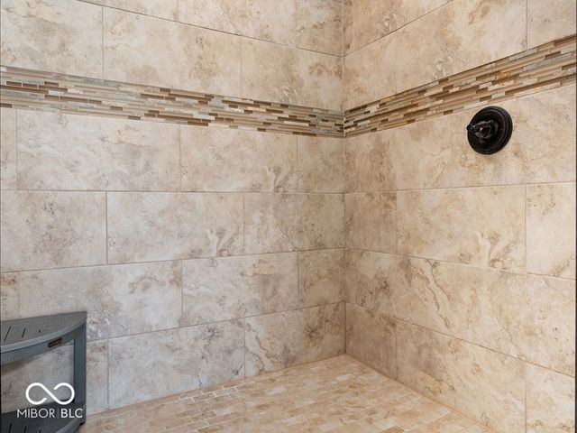 9011 Anchor Bay Drive, Indianapolis, IN 46236