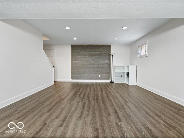 9011 Anchor Bay Drive, Indianapolis, IN 46236