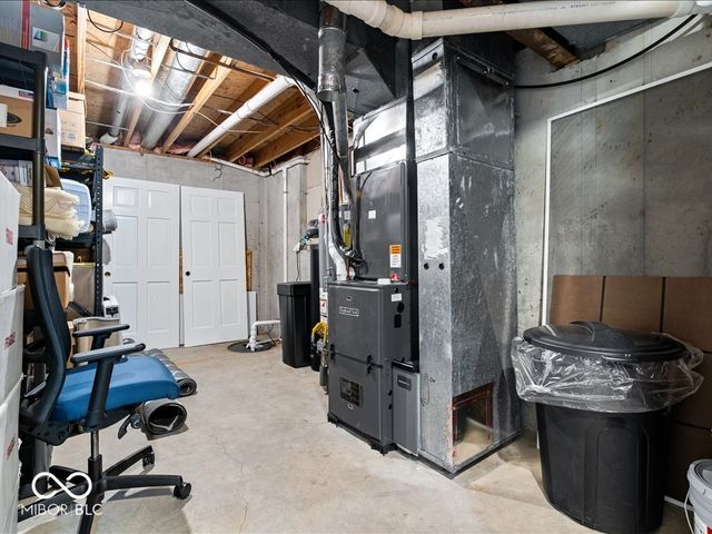 9011 Anchor Bay Drive, Indianapolis, IN 46236