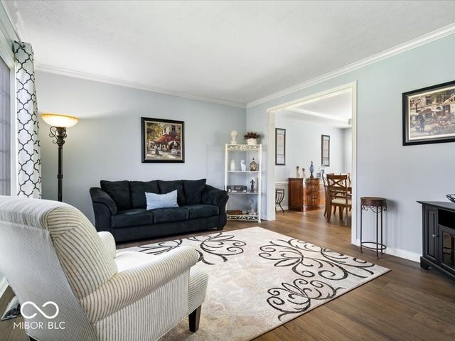 9011 Anchor Bay Drive, Indianapolis, IN 46236