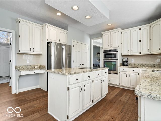 9011 Anchor Bay Drive, Indianapolis, IN 46236