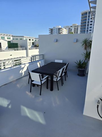 3406 SE 6th Street 3406, Pompano Beach, FL 33062