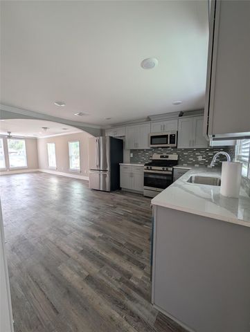 5110 Parker Rd Road, Houston, TX 77016