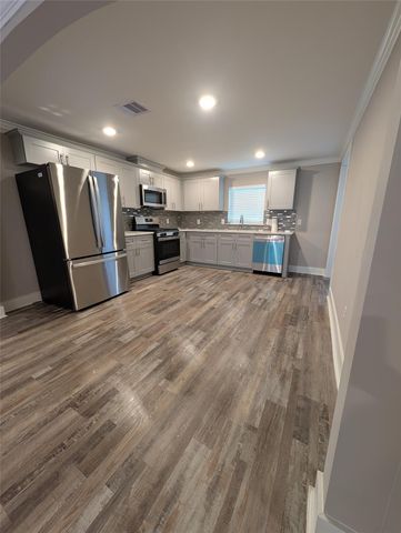 5110 Parker Rd Road, Houston, TX 77016