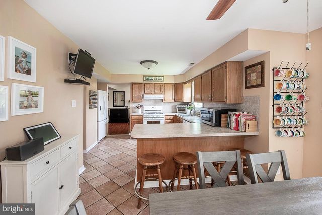 35 WILLIAMSBURG CT, Glassboro, NJ 08028