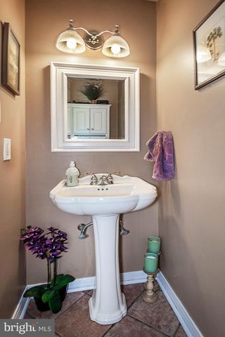 35 WILLIAMSBURG CT, Glassboro, NJ 08028