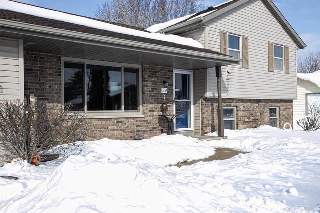 39 WELCOME CIRCLE, Appleton, WI 54915