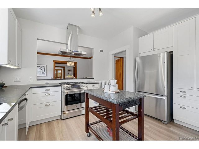 2326 Clermont St, Denver, CO 80207