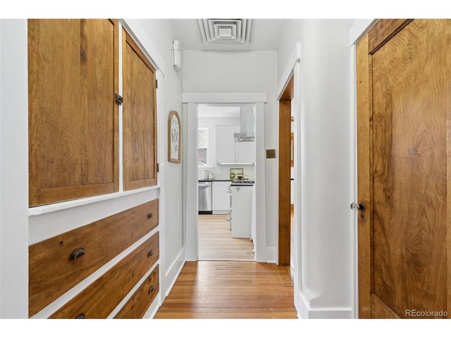 2326 Clermont St, Denver, CO 80207