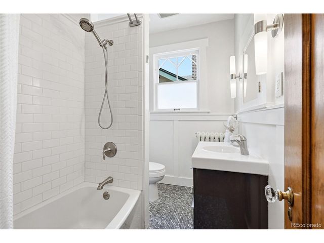 2326 Clermont St, Denver, CO 80207