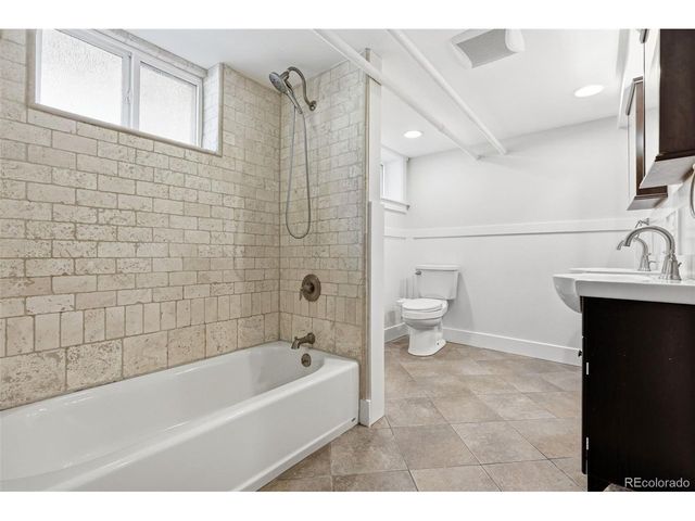 2326 Clermont St, Denver, CO 80207