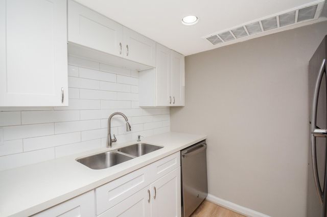 845 Augusta Drive 67, Houston, TX 77057