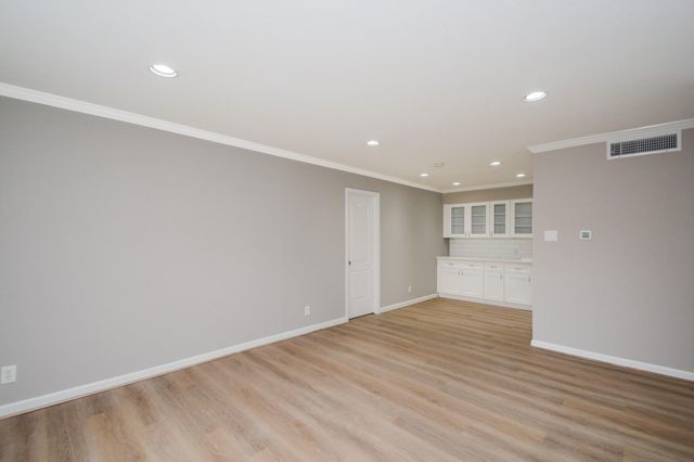 845 Augusta Drive 67, Houston, TX 77057