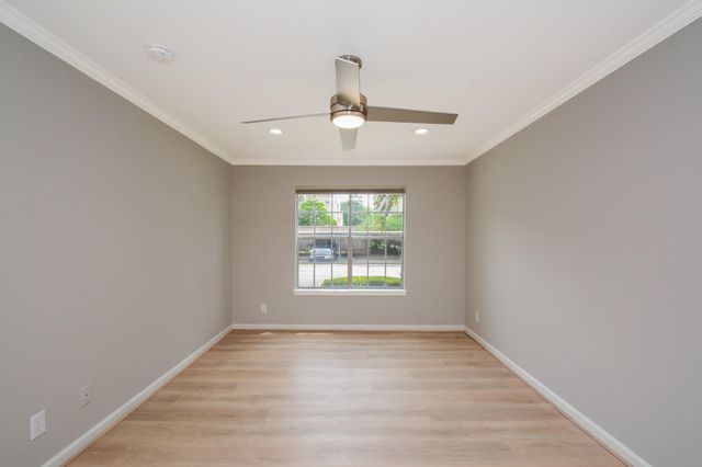 845 Augusta Drive 67, Houston, TX 77057