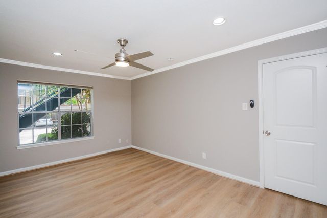 845 Augusta Drive 67, Houston, TX 77057