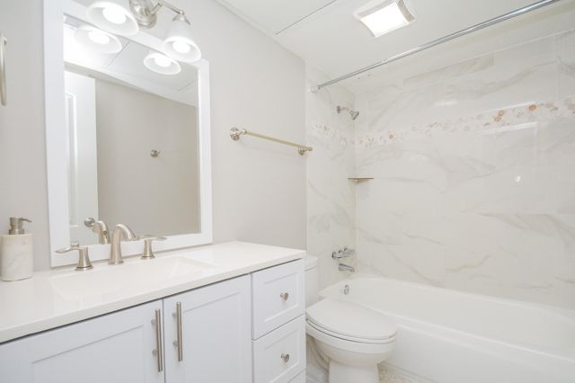 845 Augusta Drive 67, Houston, TX 77057