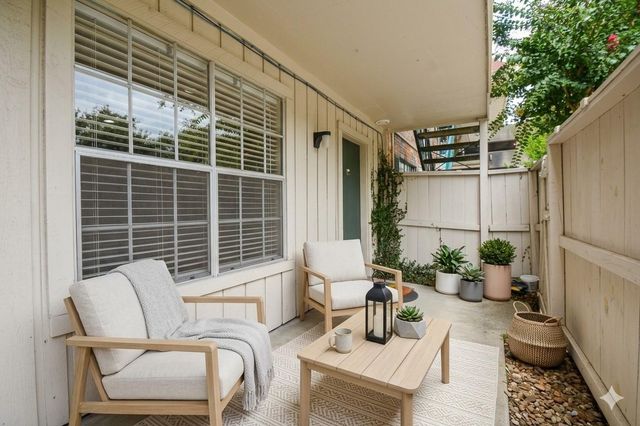 845 Augusta Drive 67, Houston, TX 77057