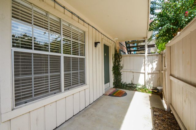 845 Augusta Drive 67, Houston, TX 77057
