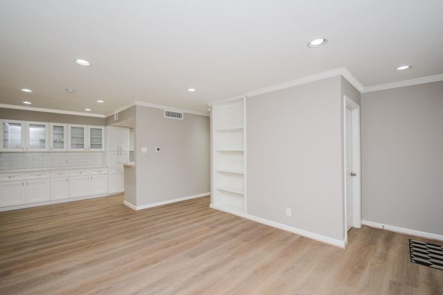 845 Augusta Drive 67, Houston, TX 77057