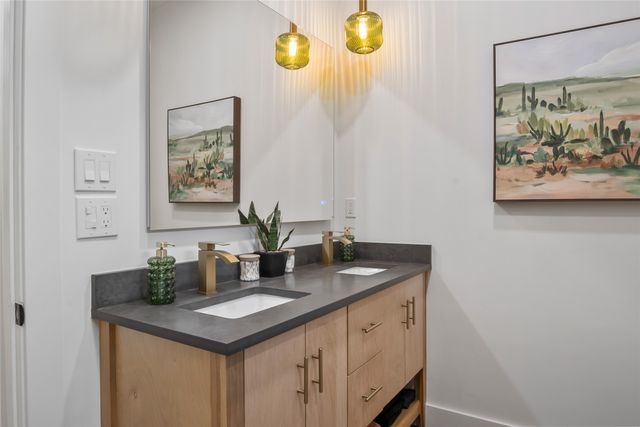 118 Bayside Circle, Gainesville, TX 76240