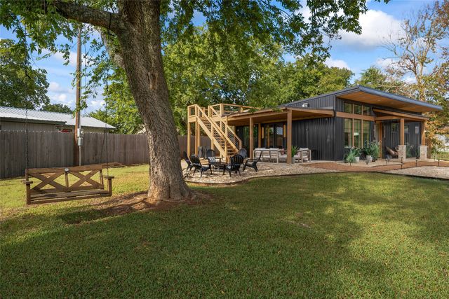 118 Bayside Circle, Gainesville, TX 76240