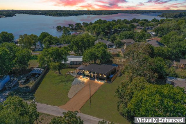 118 Bayside Circle, Gainesville, TX 76240