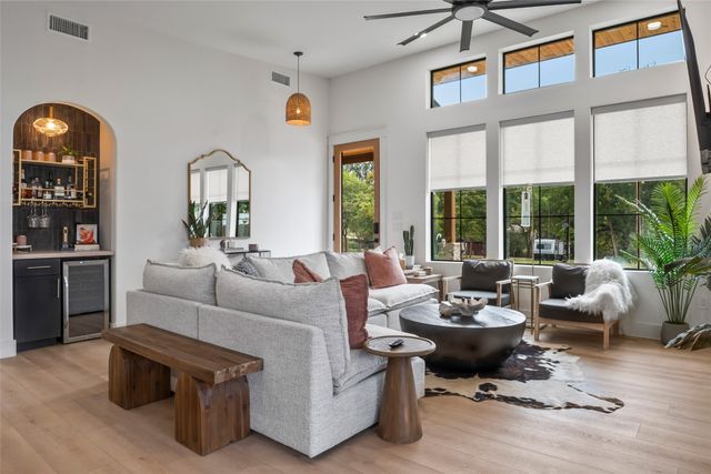 118 Bayside Circle, Gainesville, TX 76240