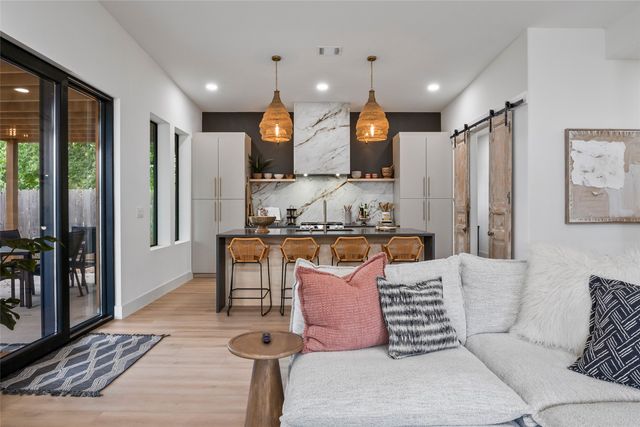 118 Bayside Circle, Gainesville, TX 76240