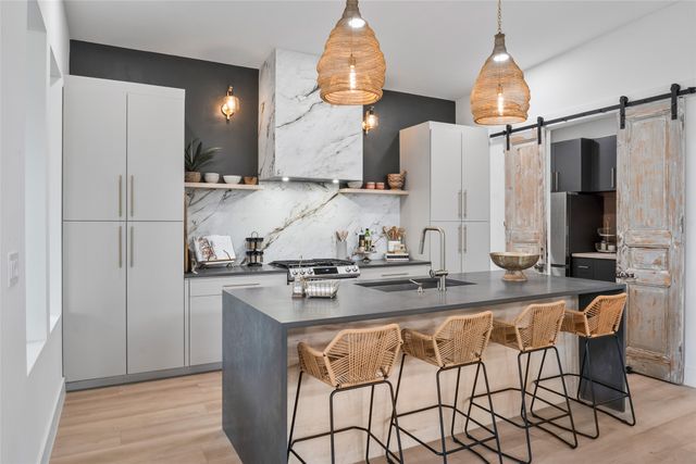 118 Bayside Circle, Gainesville, TX 76240