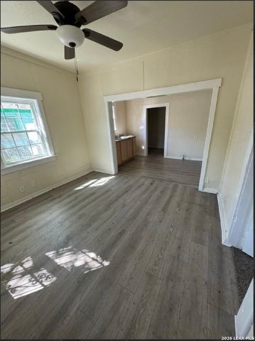 213 Huntington, San Antonio, TX 78207