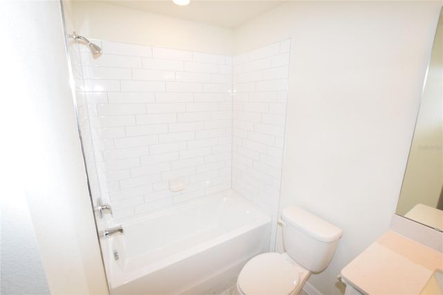 5048 HOLM OAK DRIVE, St Cloud, FL 34771