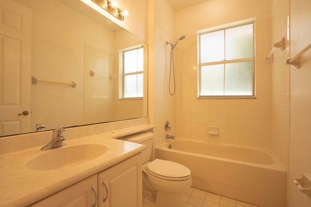 1356 Piazza Pitti, Boynton Beach, FL 33426