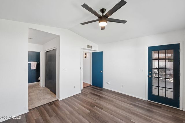 50 W IVYGLEN Street, Mesa, AZ 85201