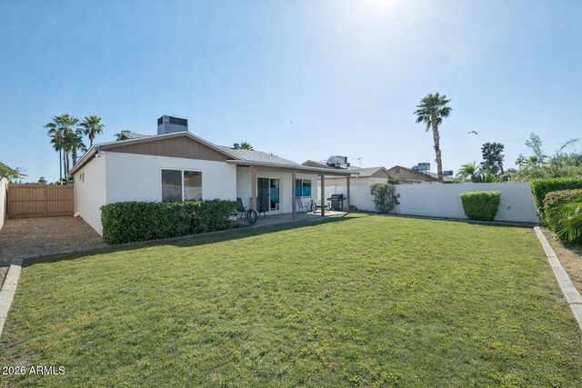 50 W IVYGLEN Street, Mesa, AZ 85201