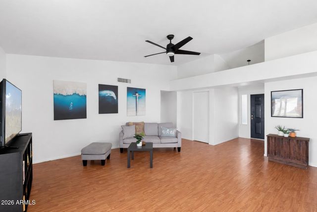 50 W IVYGLEN Street, Mesa, AZ 85201