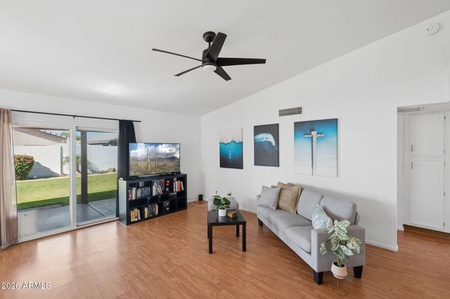 50 W IVYGLEN Street, Mesa, AZ 85201