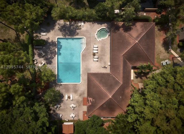 8411 Forest Hills Dr 208, Coral Springs, FL 33065