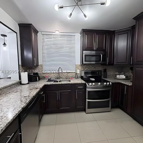 8411 Forest Hills Dr 208, Coral Springs, FL 33065