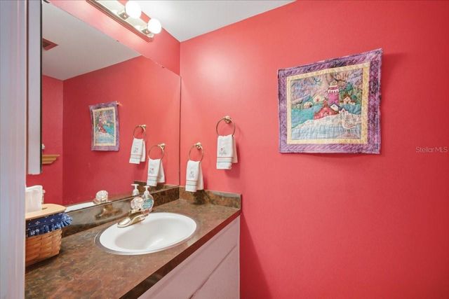 13305 GOLF CREST CIRCLE, Tampa, FL 33618