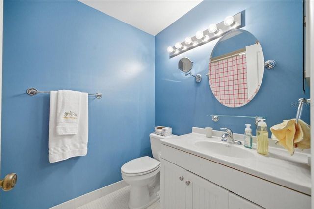 13305 GOLF CREST CIRCLE, Tampa, FL 33618