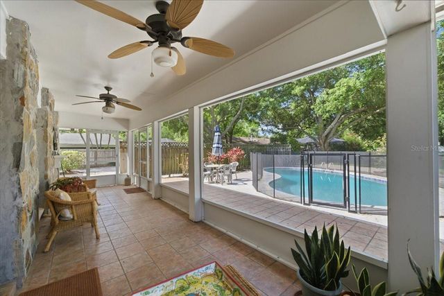 13305 GOLF CREST CIRCLE, Tampa, FL 33618