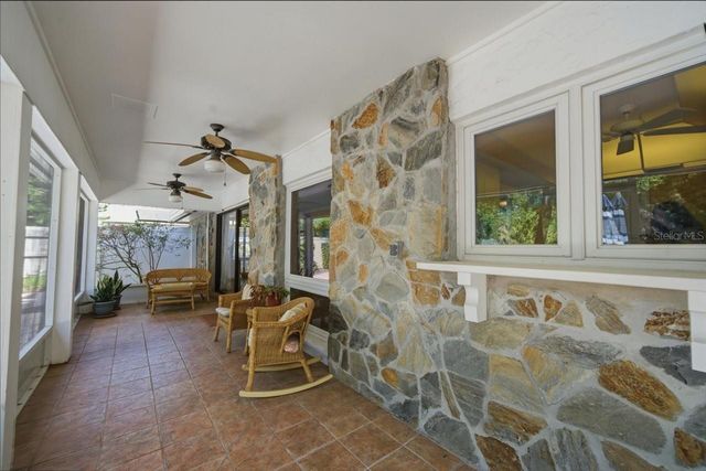 13305 GOLF CREST CIRCLE, Tampa, FL 33618