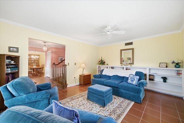 13305 GOLF CREST CIRCLE, Tampa, FL 33618