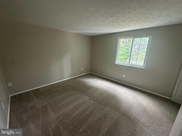 7613 SPRINGFIELD HILLS DR, Springfield, VA 22153