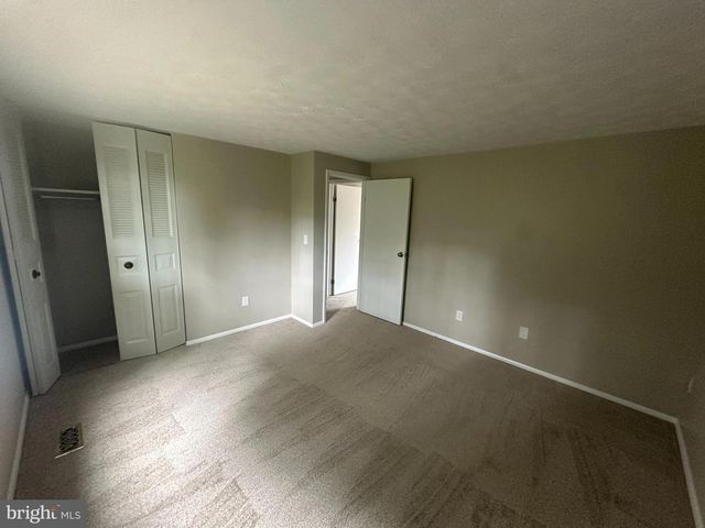 7613 SPRINGFIELD HILLS DR, Springfield, VA 22153