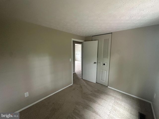 7613 SPRINGFIELD HILLS DR, Springfield, VA 22153