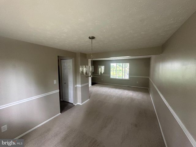 7613 SPRINGFIELD HILLS DR, Springfield, VA 22153